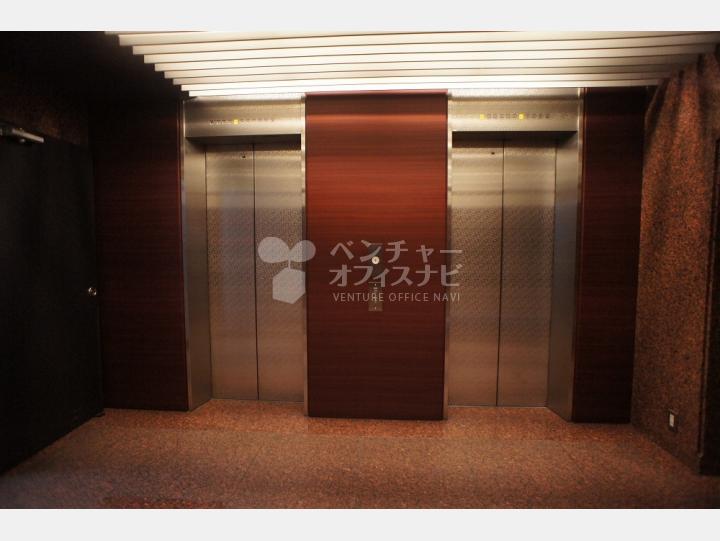 エレベーター【ニュー西新橋ビル】