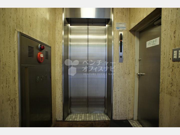 エレベーター【三宅ビル】