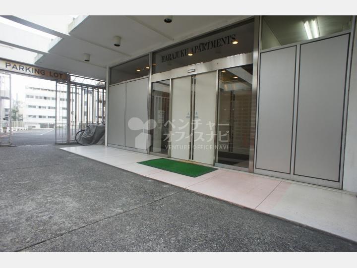 SOHOマンション 【原宿アパートメンツ】