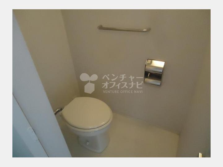 ２０２トイレ【ソーイングビル】