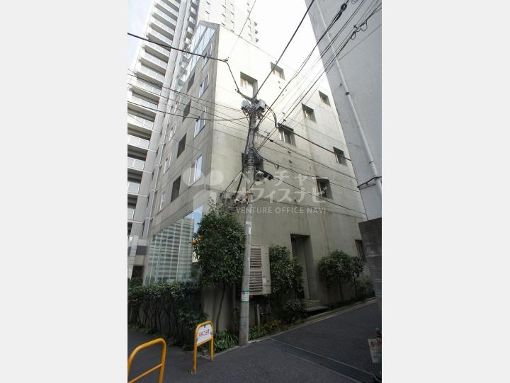 外観 コンクリート打ちっぱなしのデザイナーズSOHOマンション 【Saito】