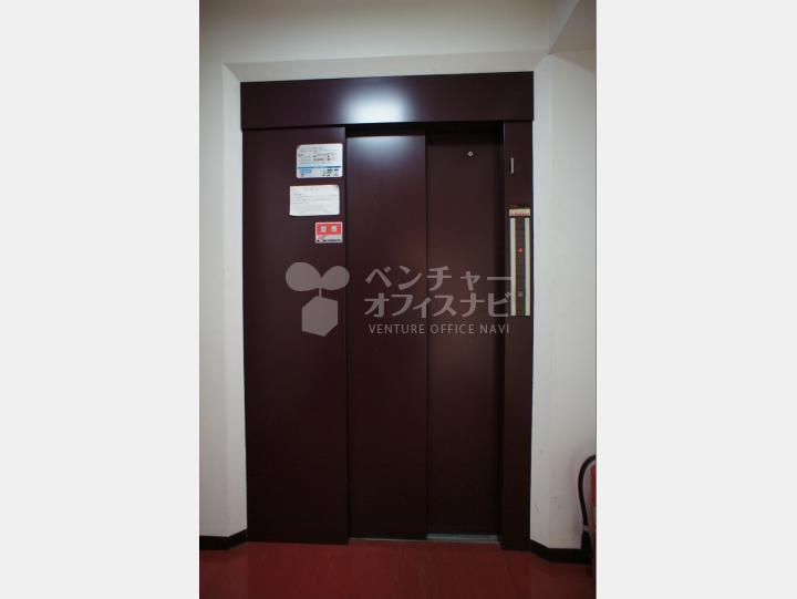 エレベーター　【オフィスパークインビル】