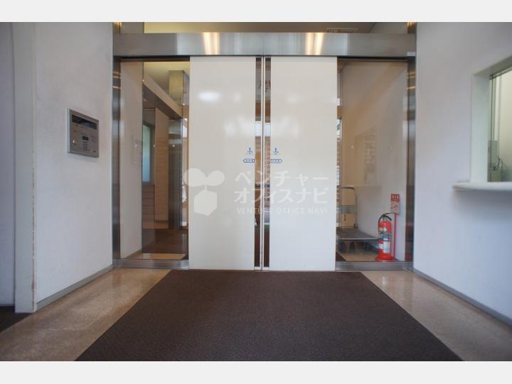 SOHOマンション 【原宿アパートメンツ】