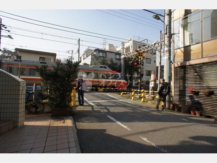 物件前の通り 【NYビル】