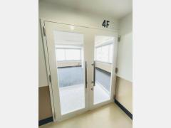 4F