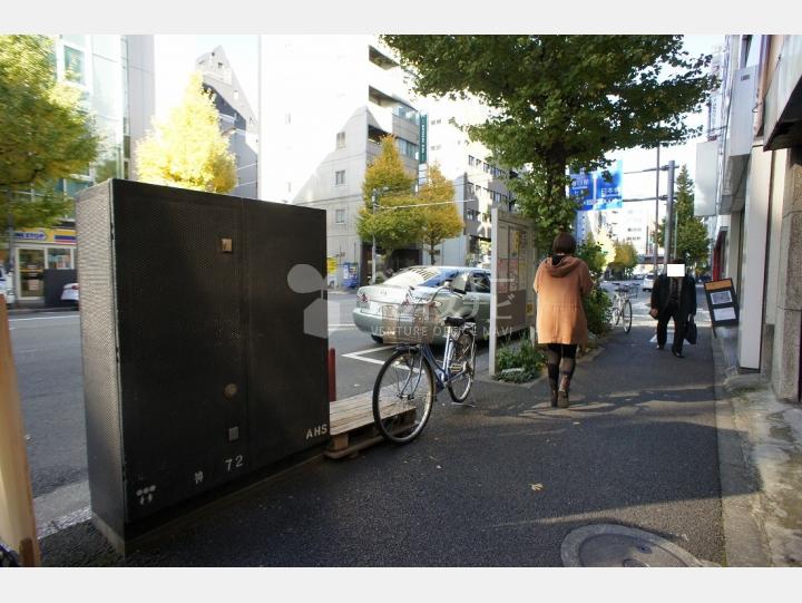 前面道路【リプロ神田ビル】