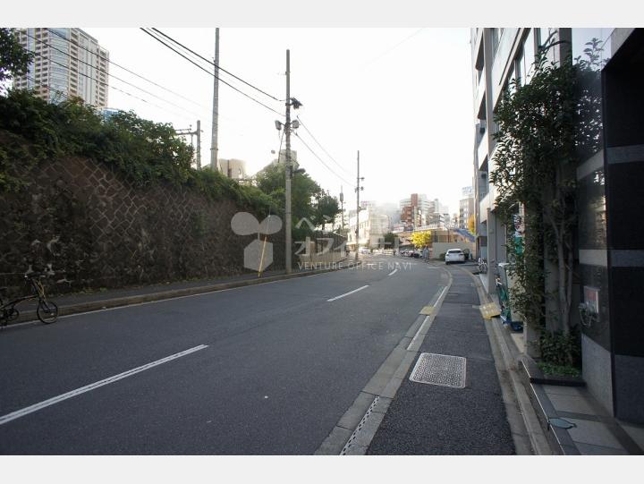 物件前通り【オークビル飯田橋】