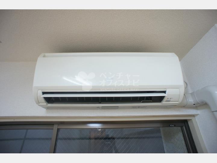 エアコン　SOHOマンション　【グローリア宮益坂Ⅲ】