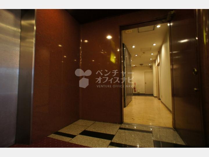 建物内通路【ソワレド銀座第１弥生ビル】