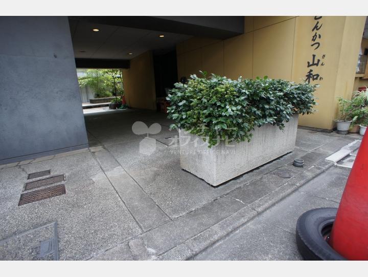 入口【静宏荘1号館】
