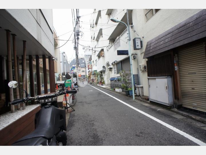 ビル前面道路【4丁目アーバンビル】