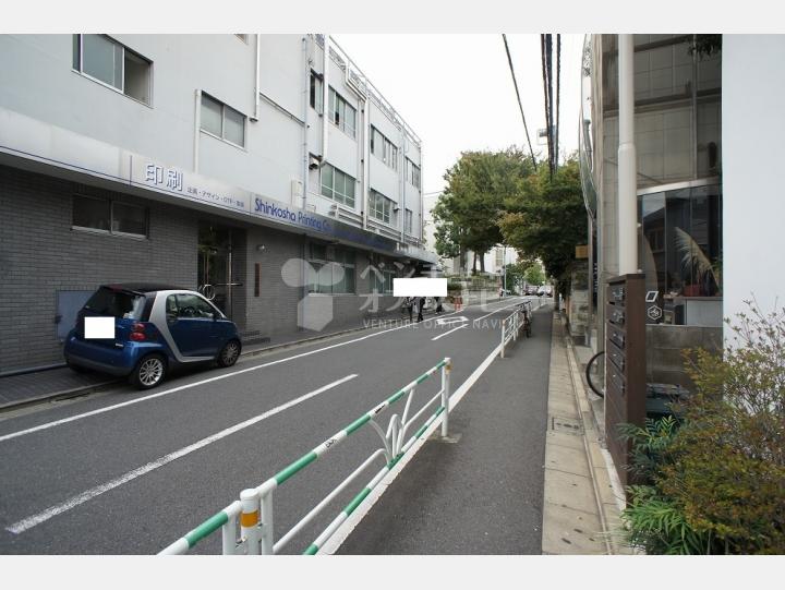 前面道路【三橋荘】