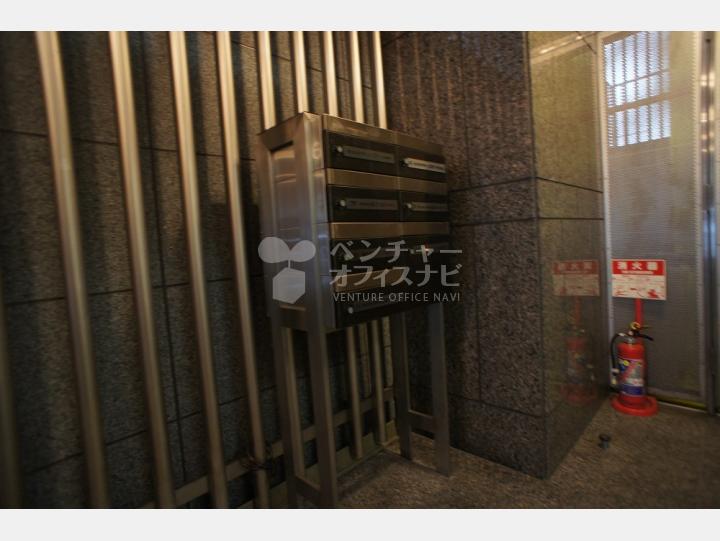 共用部通路 【ティーエスケービル】