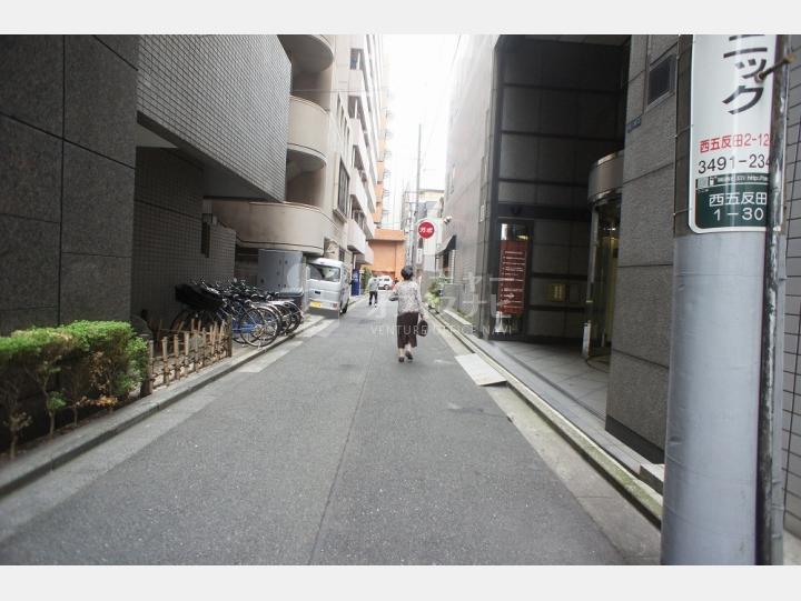 物件前通り【ウィン五反田】