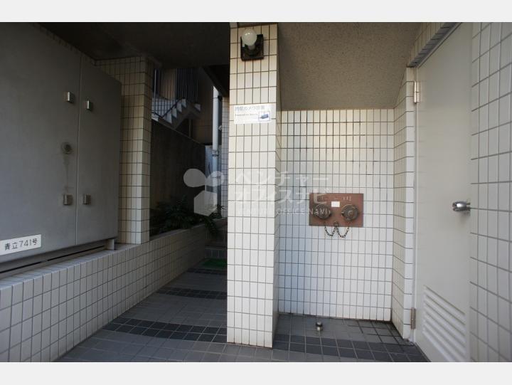 共用部通路【代官山島田ビル】