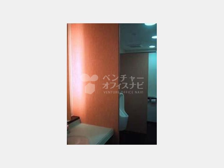 トイレ・1フロア2部屋・7F【芝ロイヤービル】