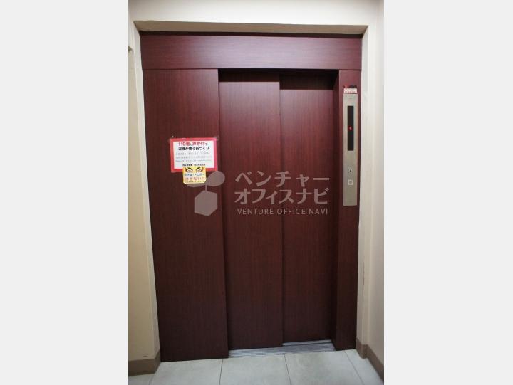 エレベーター 【御苑フラトー】