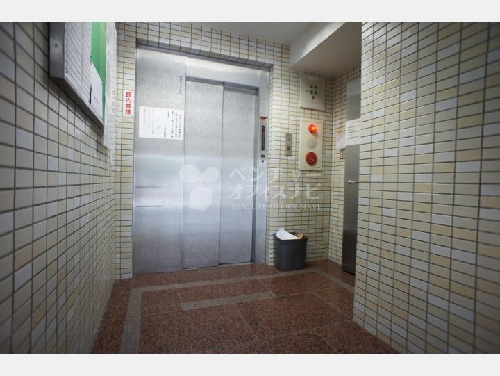 エレベーター 【朝日六番町マンション】