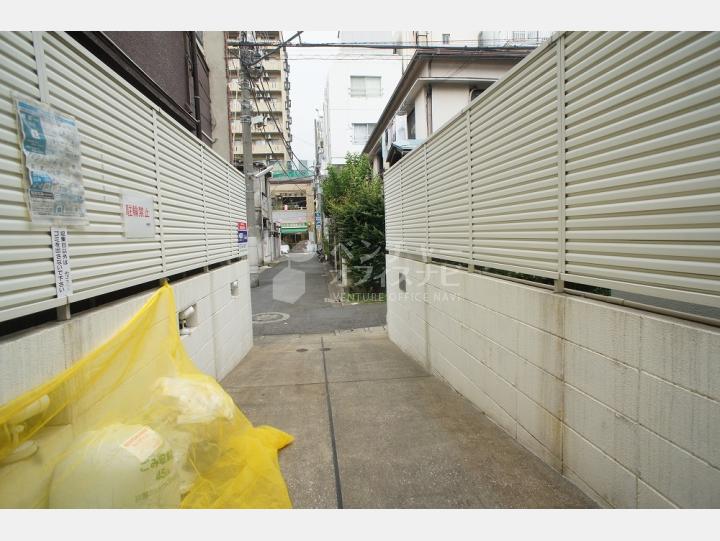 入口　【INLET（インレット）】