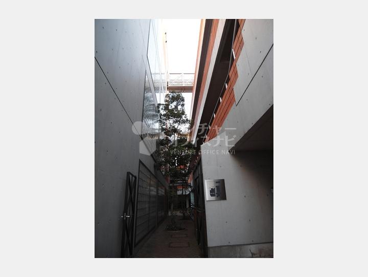 【塩入小路ビル】