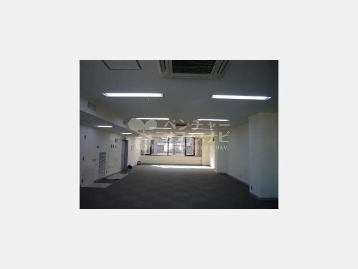 室内　【ソテイラビル】