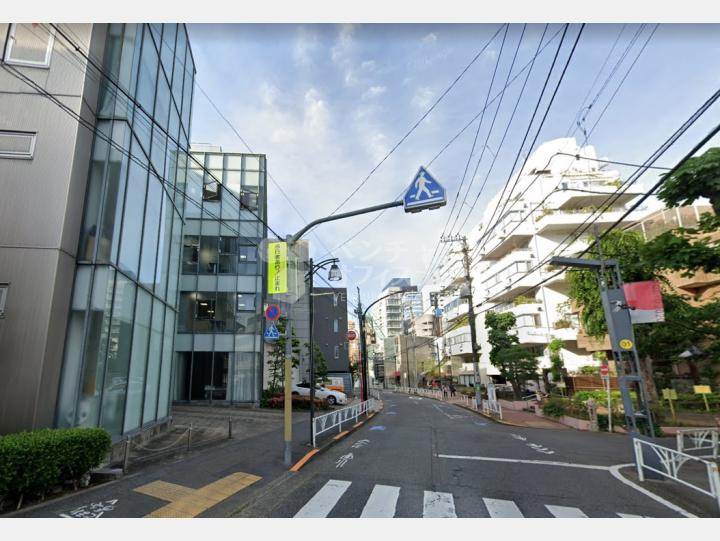 【前面道路】the Folks BY IOQ