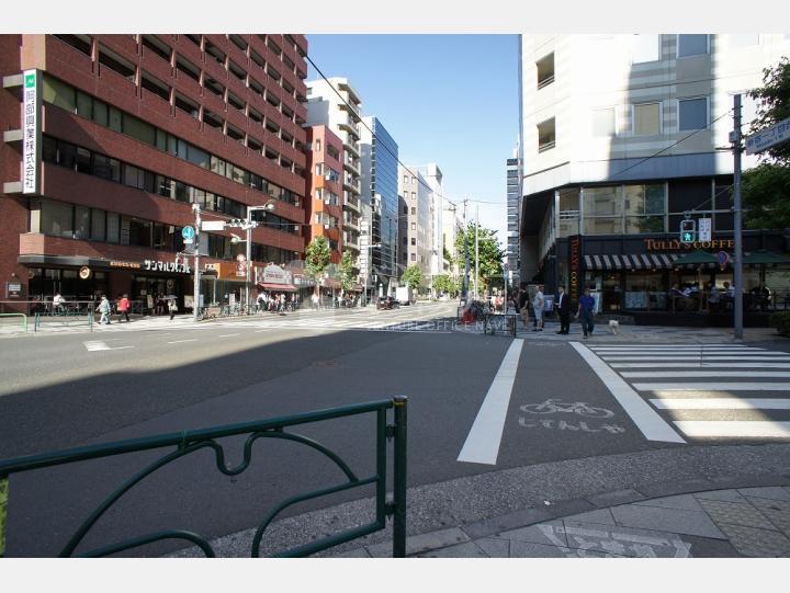 周辺のカフェ 【藤和新宿御苑コープⅡ (エレメンツ新宿ビル)】