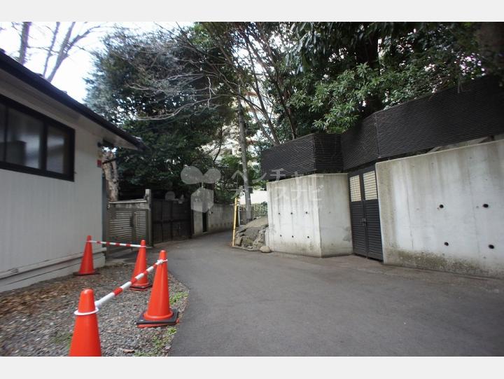 前面道路【南麻布5丁目戸建】