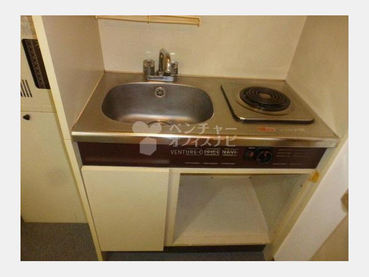 ３０６キッチン【グローリア宮益坂Ⅲ】 