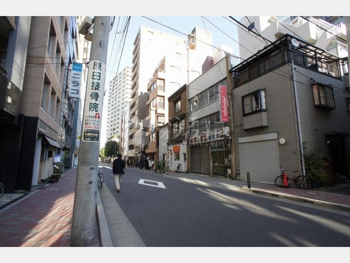 前面道路【パレステュディオ銀座】