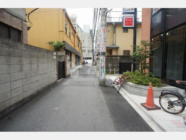 物件前の通り【第三サタケビル】