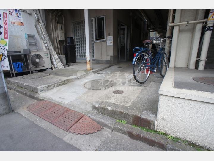 入口【渋谷東2丁目アパート】