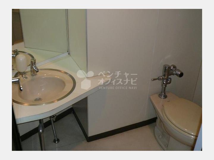 トイレ　【プラネットビル】