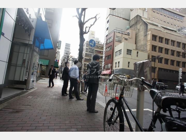 物件前通り【ステージ銀座】