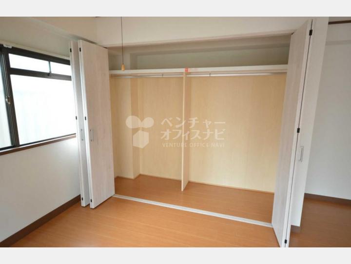 ４０３クローゼット【リリーハイツ】