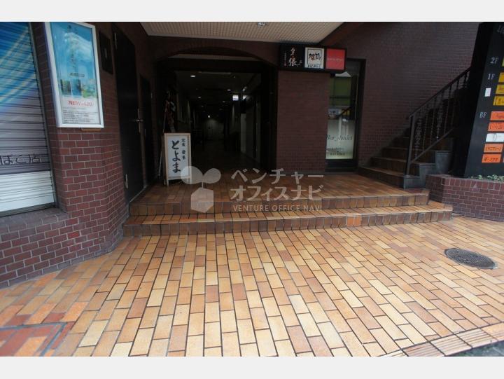 入口【ライオンズプラザ新宿】