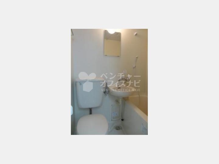 【レイフラット新宿】
