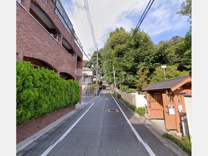 【前面道路】パークアベニュー目白台