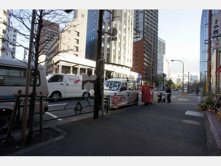 物件前通り【愛宕山弁護士ビル】