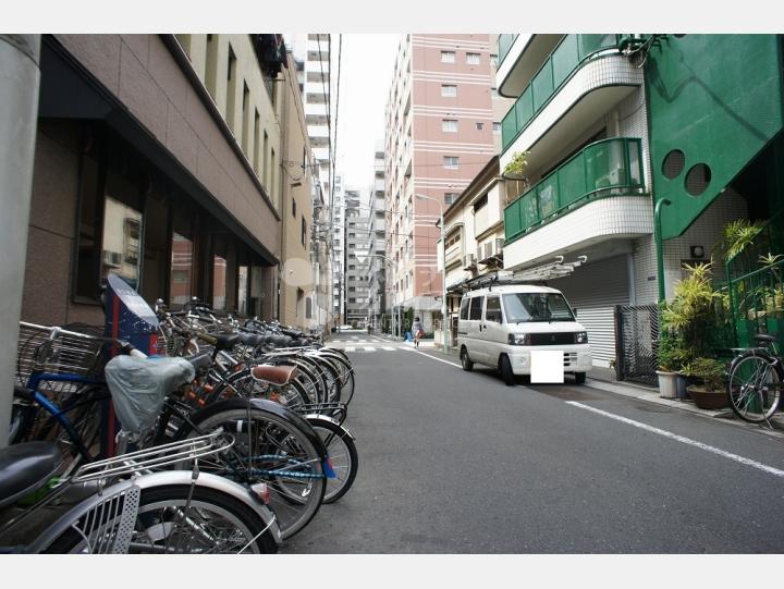 前面道路【浜町パークサイドビル】