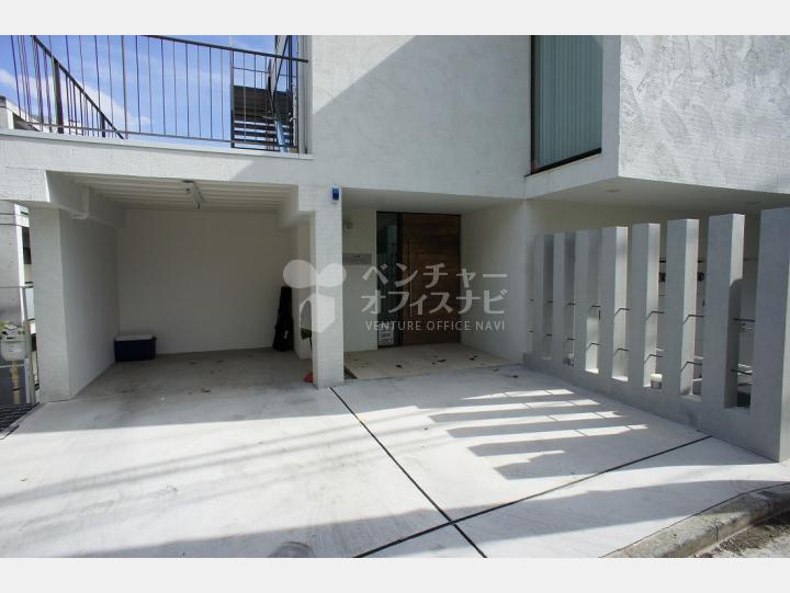 外観【ＨＡＬＥ　ＴＥＲＲＡＣＥ】