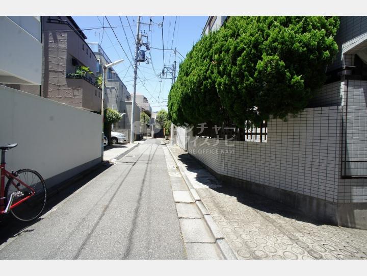 物件前の通り【アークビル高田馬場】