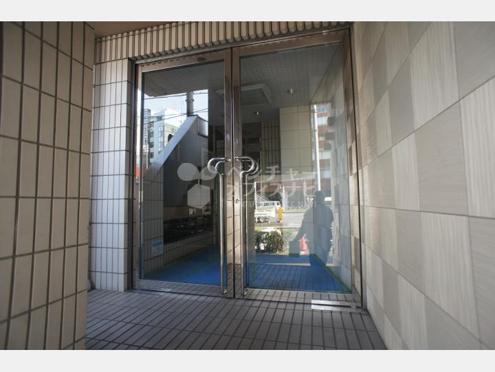 入口【カーニープレイス五反田】