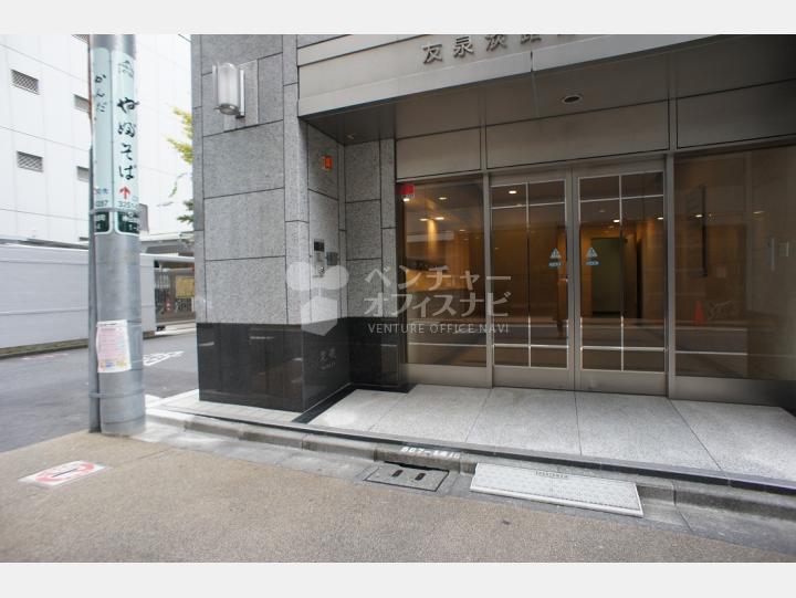 入口【友泉淡路町ビル】