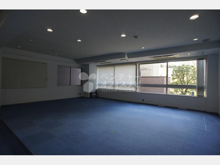 室内【テラサワビル】