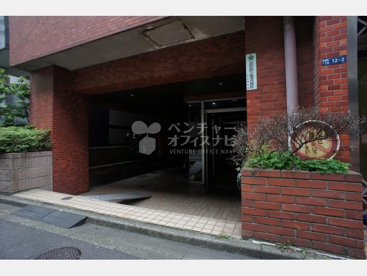 入口【東武ハイライン大門】