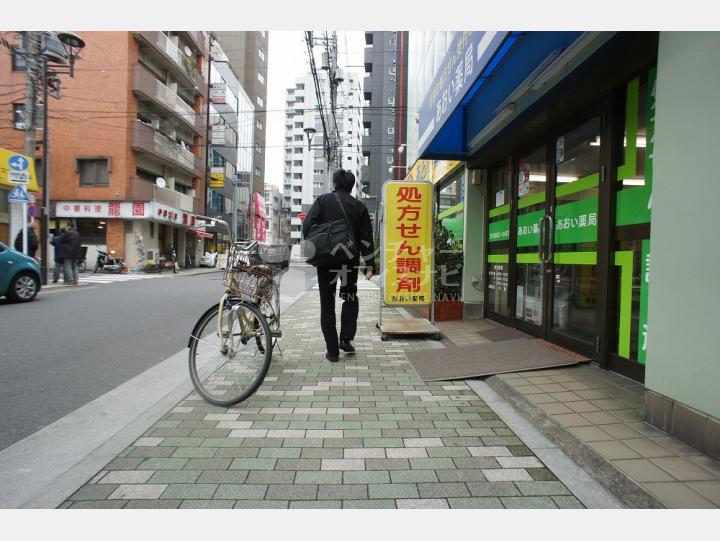 前面道路【ＮＫグリーンビル】