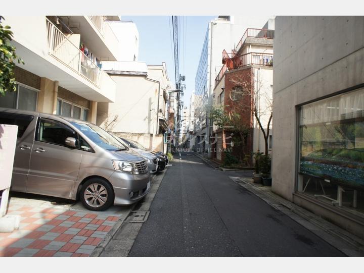 前面道路【乾木工芸ビル】