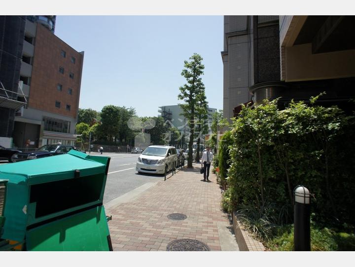 建物前の道路【フリーディオ西麻布】