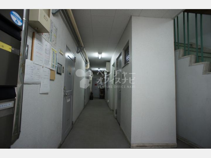 共用部通路 【鹿鳴館ハイツ原宿】
